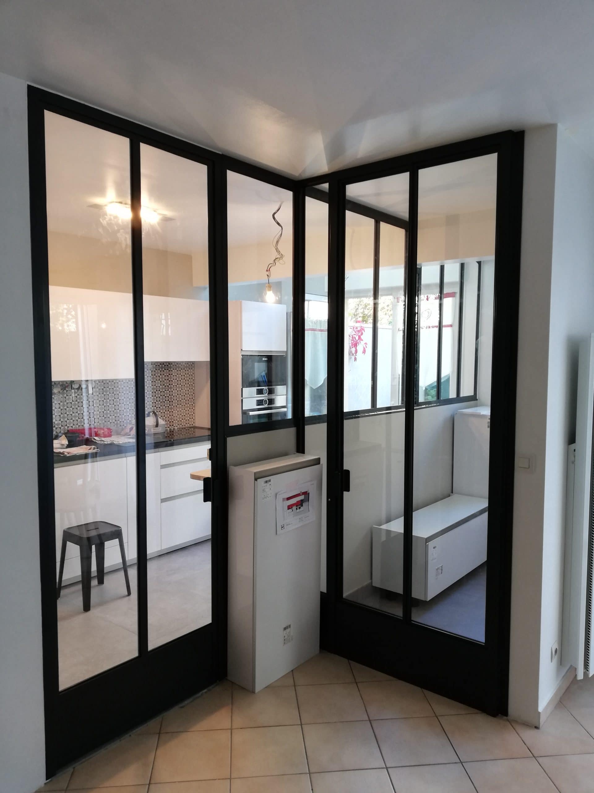 Verrière d’atelier en menuiserie métallique fine